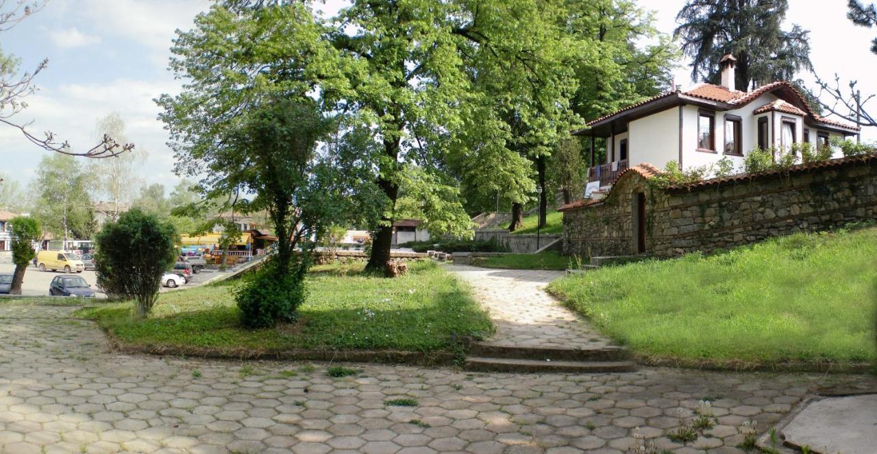 Гостоприемница Георги Kalofer Esterno foto